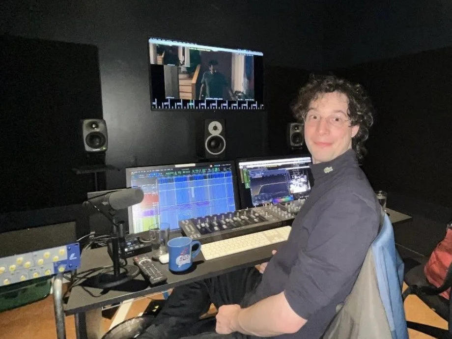 Yatoni Roy Cantu en studio de mixage